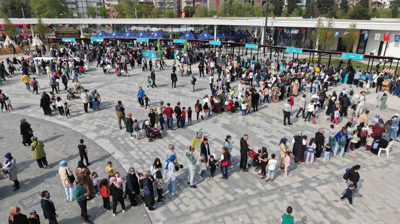 Milli İrade Meydanı her gün dolup taştı - Resim: 6