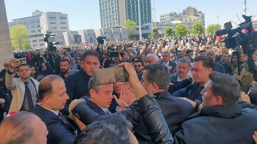 Saldırı sonrası Özgür Özel'den ilk açıklama! - Resim: 3