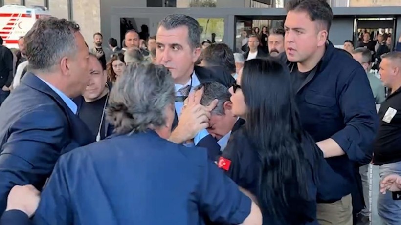 Özel'e saldıran Selçuk Tengioğlu'nun çocuğunun mezar taşındaki yazı dikkat çekti! - Resim: 4