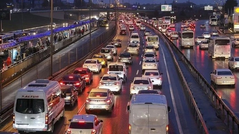 Trafikte yeni dönem! Sert cezalar, zorunlu testler geliyor! - Resim: 1