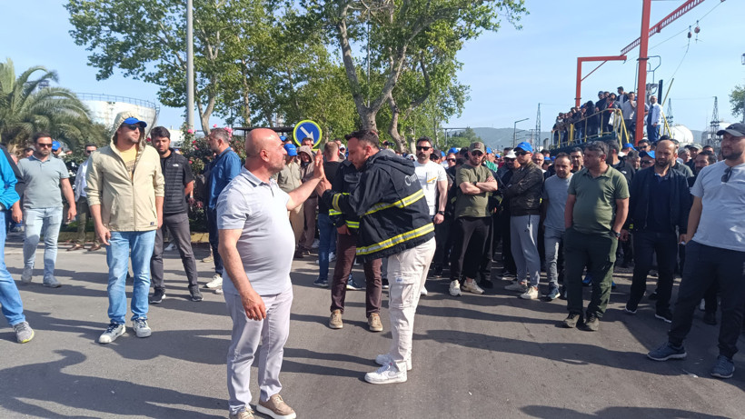 İşçilerin tepkisi sendikaya: Yazıklar olsun - Resim : 1