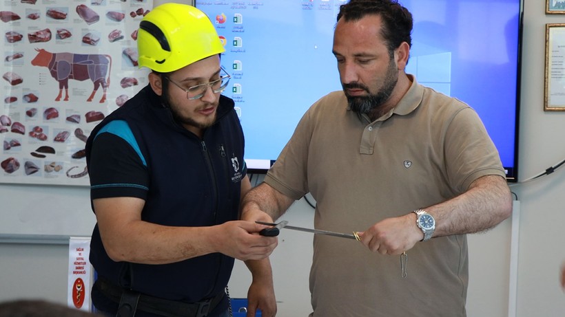 Kocaeli Büyükşehir Belediyesi'nden kurban kesim eğitimi! - Resim : 1