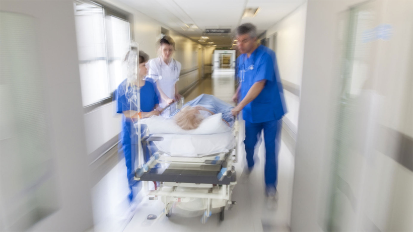 Günlerdir yoğun bakımdaydı! Ünlü sanatçıdan acı haber... - Resim: 1