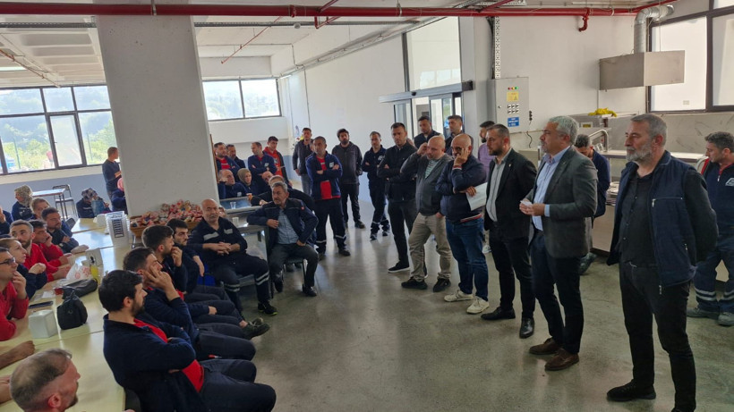 Greve saatler kala sözleşme imzalandı! İşçilere vergi ve maaş zammı müjdesi - Resim : 1