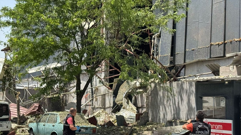 Fabrikada büyük patlama: 7 yaralı - Resim: 1