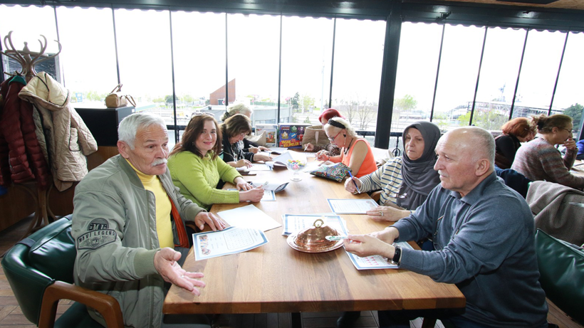 Şiirler Saygınlar Kulübü’nde can buldu! - Resim : 1