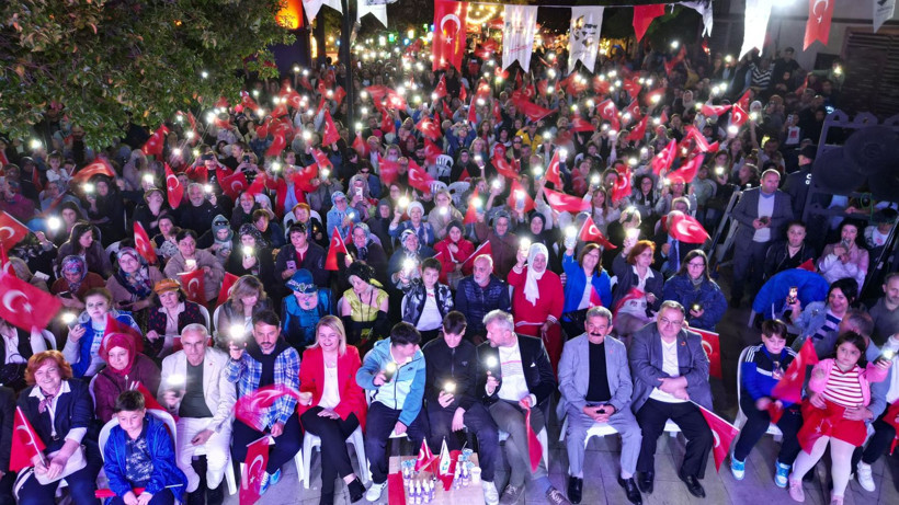 Fatma Kaplan Hürriyet: 19 Mayıs coşkusunu, İzmit’in kalbi Kapanca Sokak’ta yaşamak istedik - Resim: 1