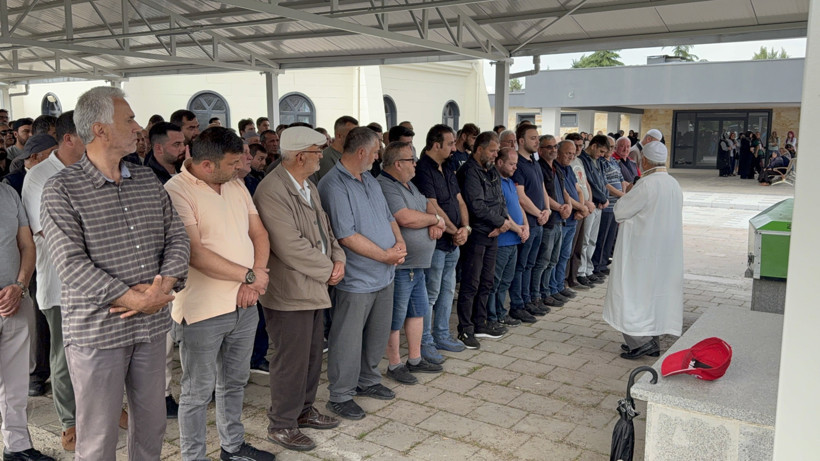 Kocaeli'deki kazada hayatını kaybetmişti...Son yolculuğuna uğurlandı - Resim : 2