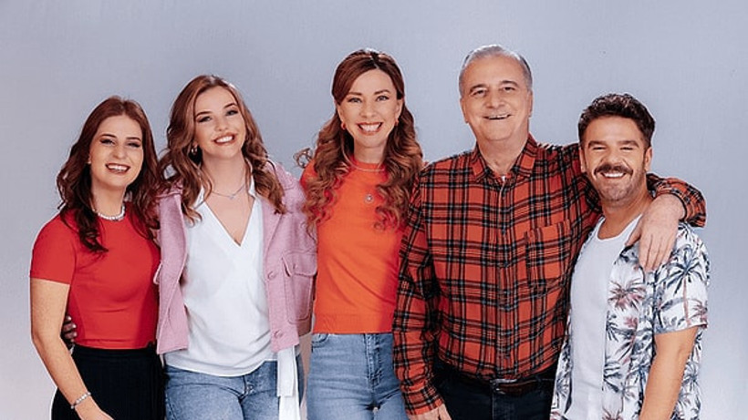 SİHİRLİ ANNEM HEPİMİZ BİRİZ FİLMİ KAÇ SAAT? Sihirli Annem Hepimiz Biriz Filmi Nereden İzlenir? - Resim : 1