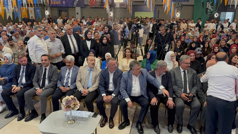 AK Parti’de protokol krizi! Milletvekiline yer bulamadılar - Resim : 2