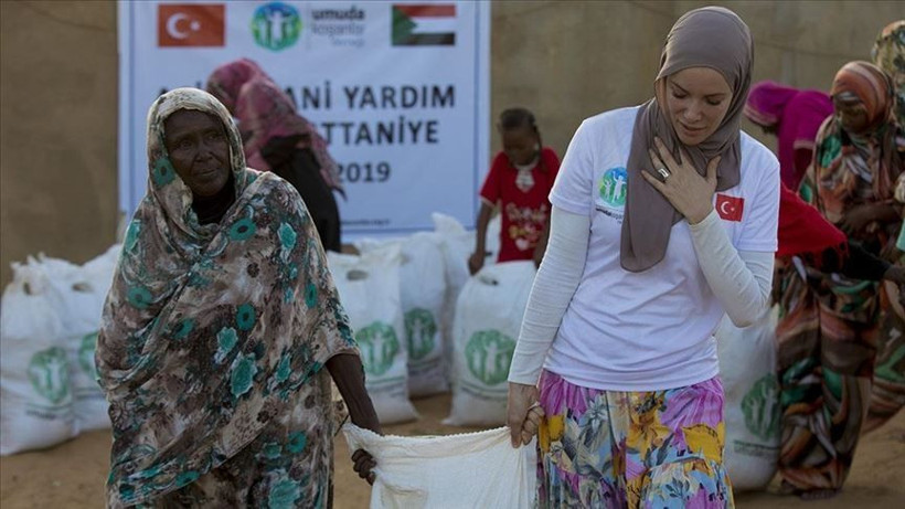 Gamze Özçelik acı haberi duyurdu! - Resim: 5