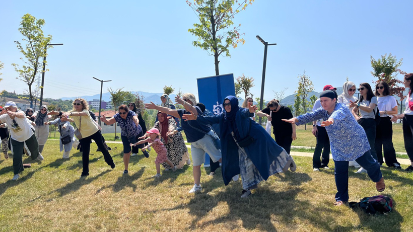 Kocaeli'de kadınlar sağlık için yürüdü! - Resim : 1