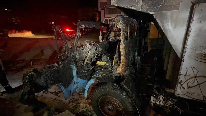 Antalya'da kamyon yangını! Alevlerin esiri oldu! - Resim : 1