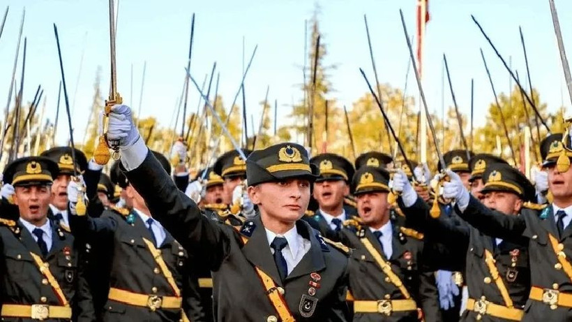 İhraç edilen teğmenlerle 'fotoğraf' krizi iddiası! - Resim: 7
