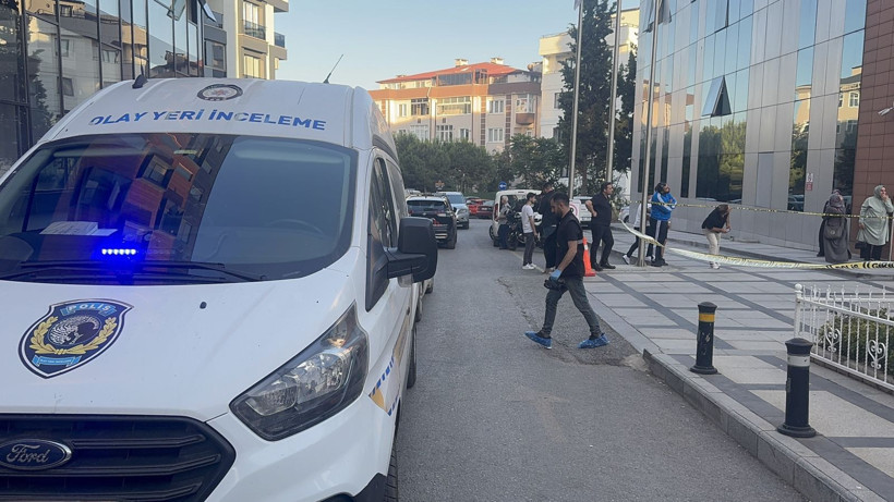Belediye binasında silah sesleri… Belediye başkanı vuruldu! - Resim: 1