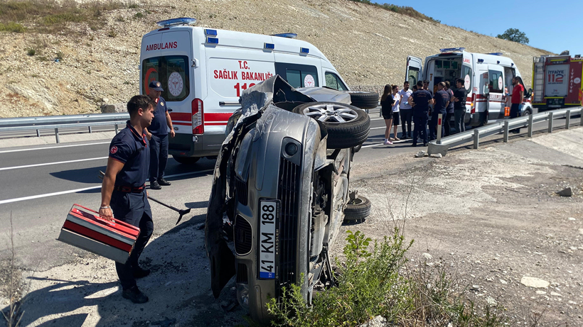 Kocaeli'de korkutan kaza: Taklalar attı! - Resim : 1