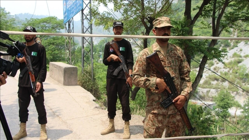 Askeri konvoya bombalı saldırı! - Resim: 4