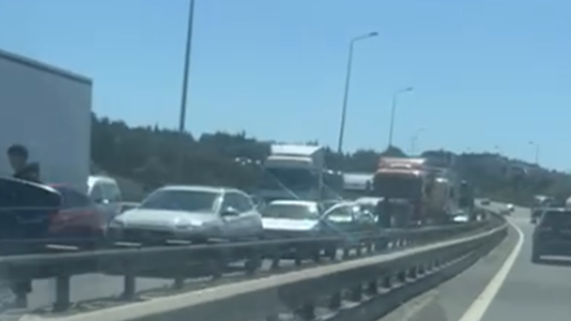 TEM Otoyolu İzmit geçişinde trafik kazası! - Resim : 1