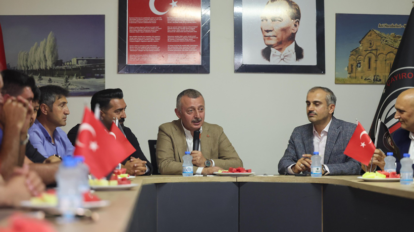 Tahir Büyükakın: Sivil toplum kuruluşlarımız ile her fırsatta bir araya geliyoruz - Resim : 1