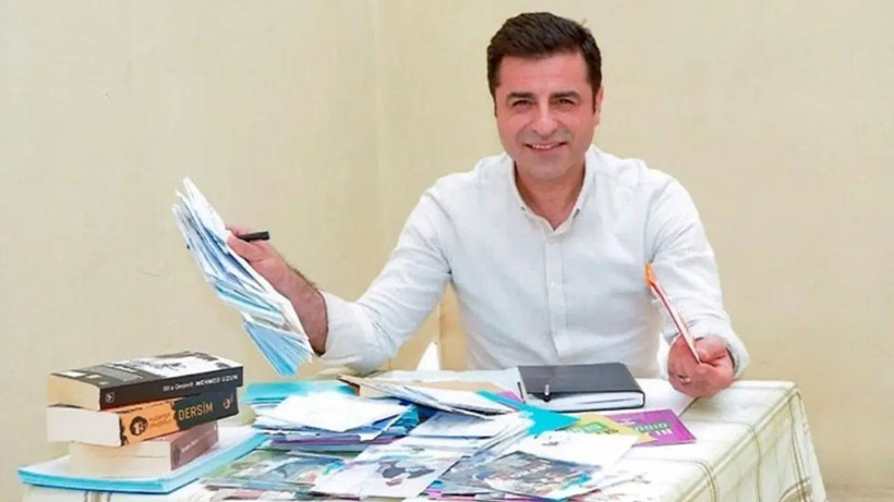Selahattin Demirtaş'tan PKK'nın silah bırakmasının ardından dikkat çeken mesaj - Resim: 6