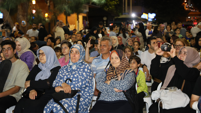 Kocaeli Büyükşehir Belediyesi Mehter Takımı, Kocaeli halkını bir araya topladı! - Resim : 1