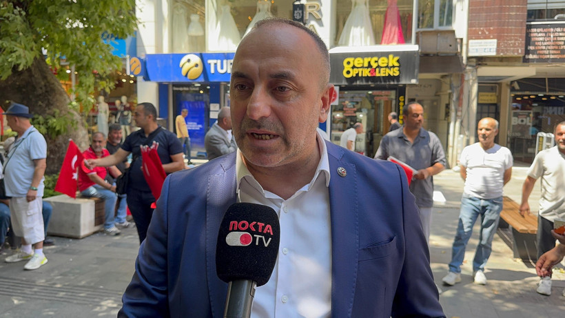 MHP İzmit’te bayrak dağıttı, şehitleri andı! - Resim : 1
