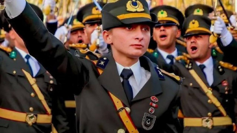 Ebru teğmene mahkemeden şoke ettiren karar! - Resim: 1