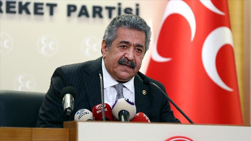 Feti Yıldız'ın masasındaki kitap gündem oldu! - Resim: 5