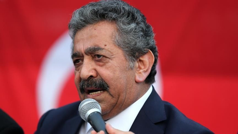 Feti Yıldız'ın masasındaki kitap gündem oldu! - Resim: 4