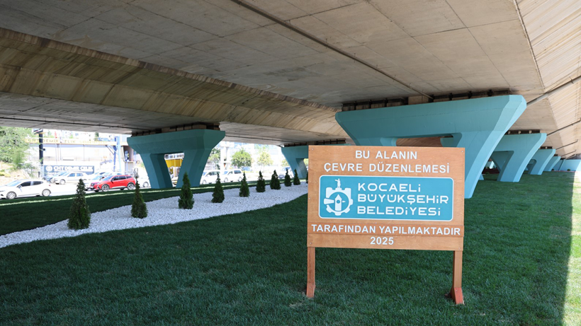 Gebze'de peyzaj çalışmaları başladı: Köprü altlarına estetik dokunuş! - Resim : 1