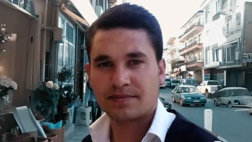 Daha önce intihar girişimde bulunduğu iddia edildi... Evinde asılı halde bulundu! - Resim : 1