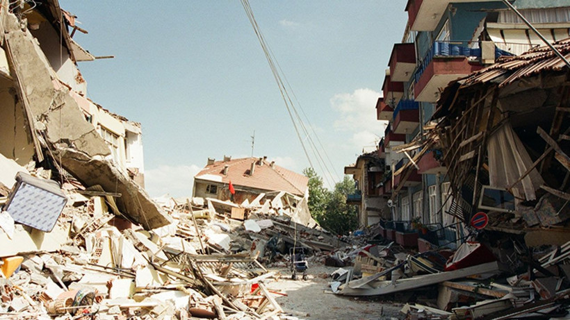 17 AĞUSTOS 1999 DEPREMİ ANMA MESAJLARI 2025 | Duygusal 17 Ağustos Gölcük Depremi Anma Sözleri - Resim: 1