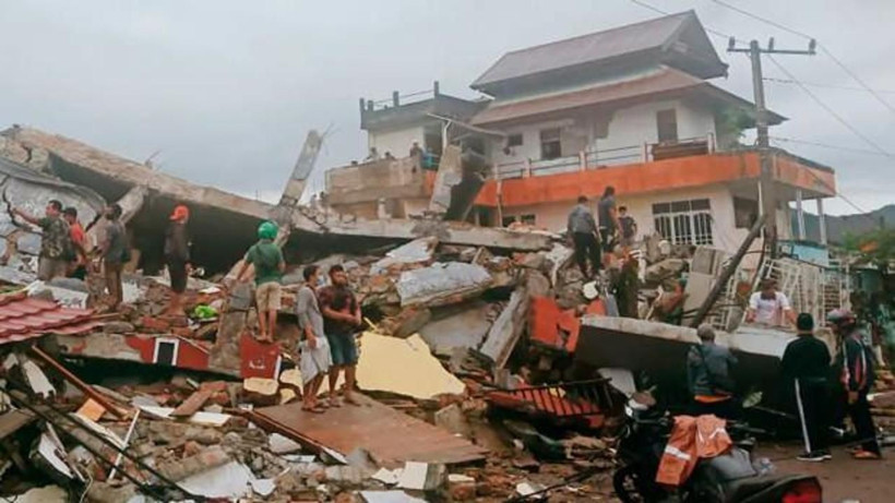 O ülkeyi deprem vurdu! - Resim: 4