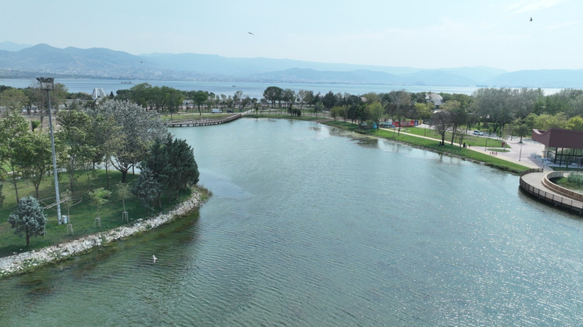 20 bin ton çamur… Fuar gölü yeniden hayat buldu! - Resim : 3