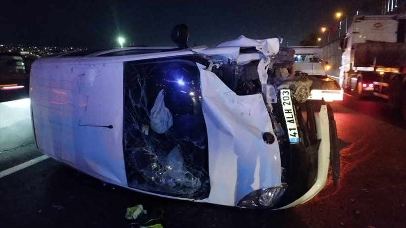 Lastiği patlayınca durdu, ortalık karıştı! - Resim : 3