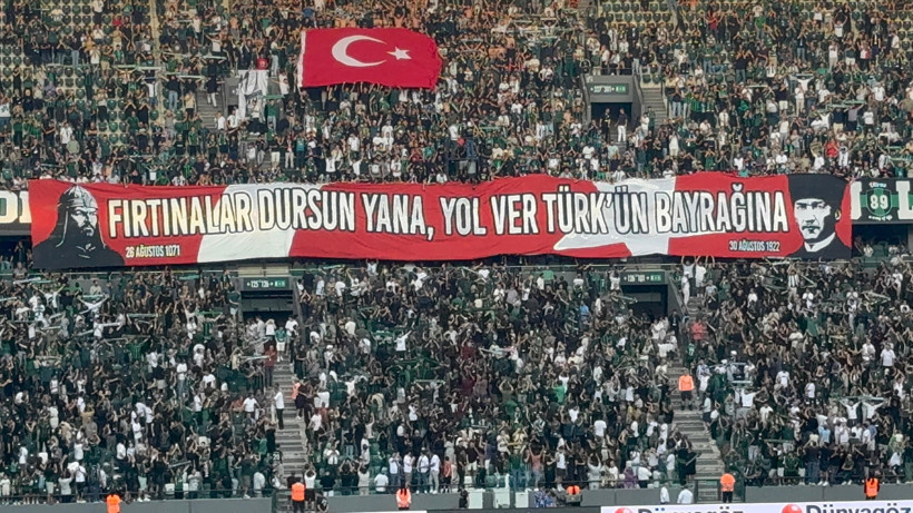Kocaelispor taraftarından muhteşem pankart! - Resim : 2