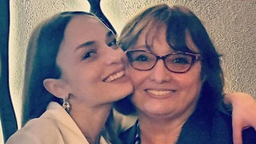 Nilperi Şahinkaya’nın acı günü... Annesine veda etti - Resim: 4