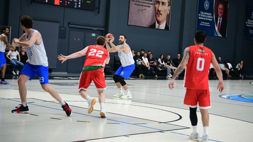 Çayırova Belediyesi Basketbol Takımı galibiyetlere doymuyor! - Resim : 1