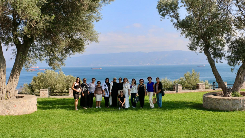 Kadın muhtarlardan Körfez Belediyesi'ne ziyaret - Resim : 1