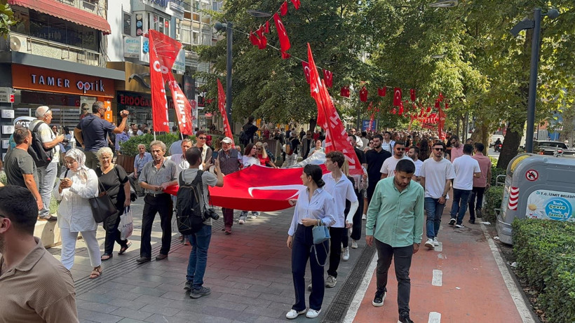 CHP'den kuruluş yürüyüşü - Resim: 10