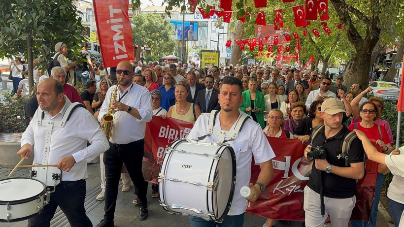 CHP'den kuruluş yürüyüşü - Resim: 12