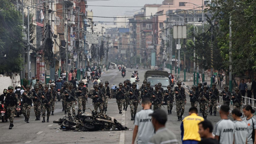 Nepal'de başbakan istifa etti - Resim: 4