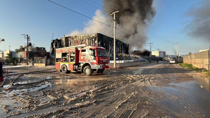 Alevlere göğüs geriyorlar... İşte itfaiye erlerinin yangınla imtihanı - Resim : 3