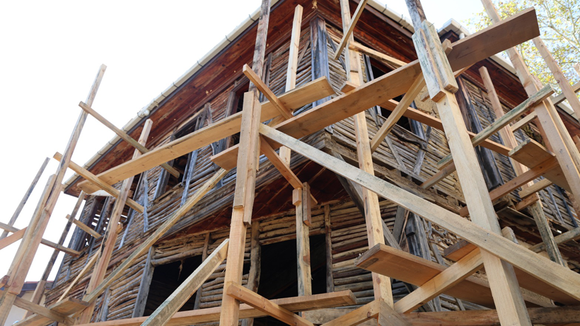 Gölcük Saraylı Meydanı’nda restorasyon çalışmaları başladı - Resim : 1