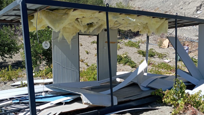 Adıyaman’ı fırtına vurdu: Konteyner uçtu! - Resim : 1