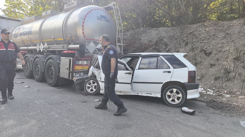 Korkunç kaza! Asit yüklü tankere çarptı! - Resim : 2