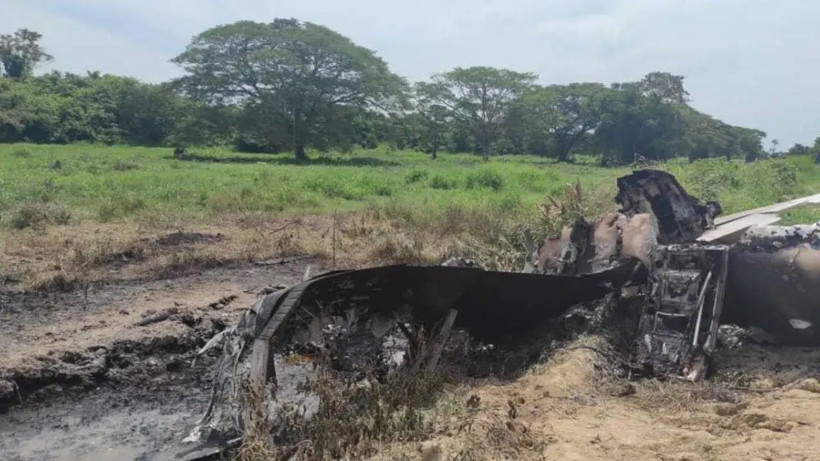 Eğitim uçağı düştü! 2 asker hayatını kaybetti - Resim: 4