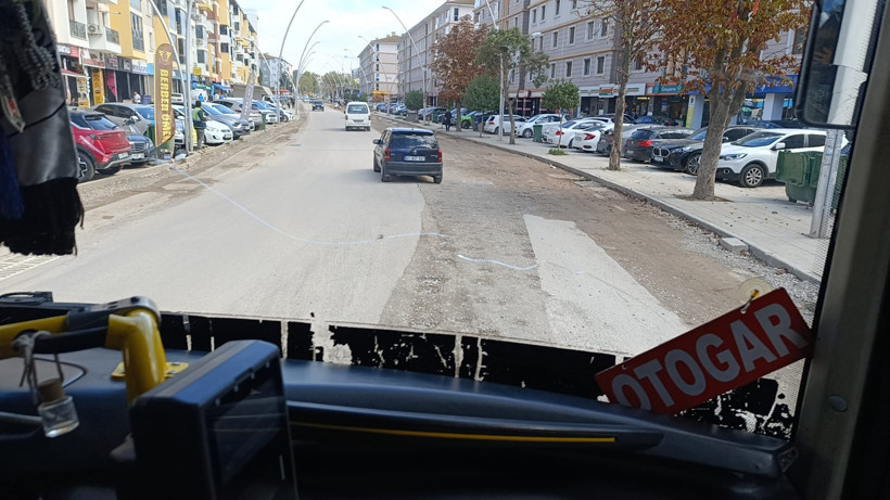 Yollar köstebek yuvasına döndü! Otobüs şoförleri isyanda - Resim : 2
