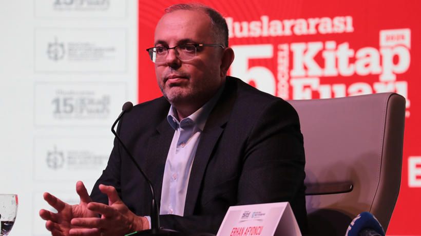 Prof. Dr. Sadettin Ökten ve Prof. Dr. Erhan Afyoncu, Kocaeli Kitap Fuarı'na katıldı - Resim : 2