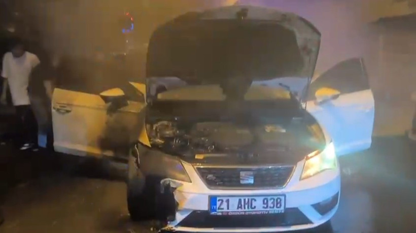 Seyir halindeki araç alev topuna döndü! - Resim : 1